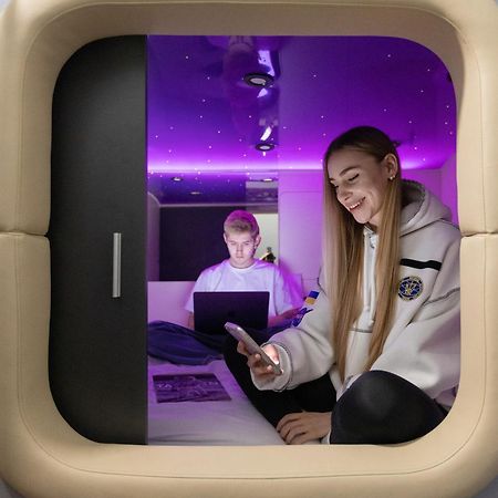 Capsule Hotel Constellation 91 리비프 외부 사진