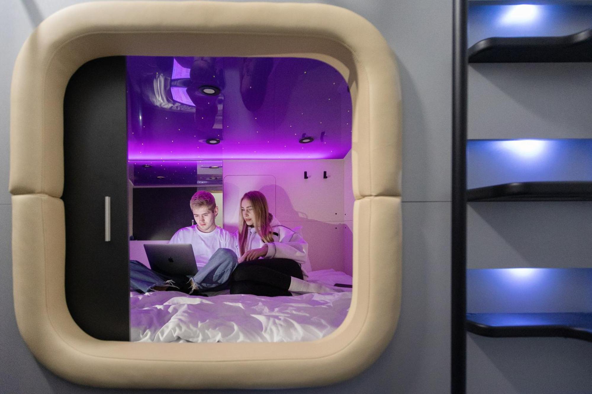 Capsule Hotel Constellation 91 리비프 외부 사진