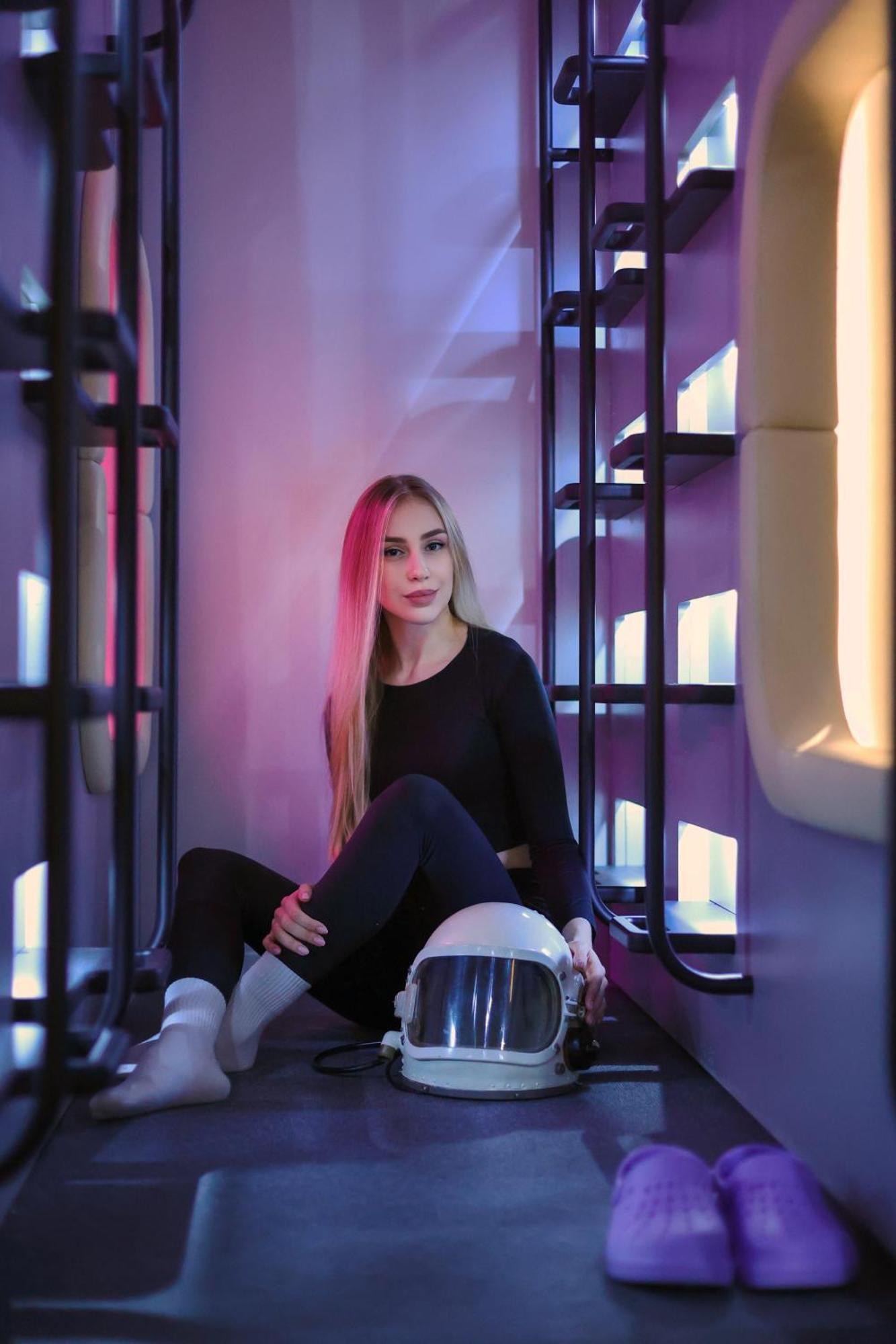 Capsule Hotel Constellation 91 리비프 외부 사진